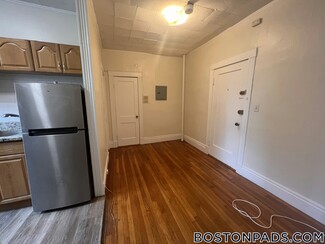 126 Warren St Unit 24, Boston, MA 02135