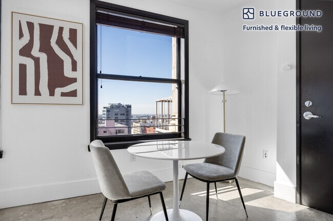 810 S Spring St unit FL11-ID1359, Los Angeles, CA 90014 - photo 7