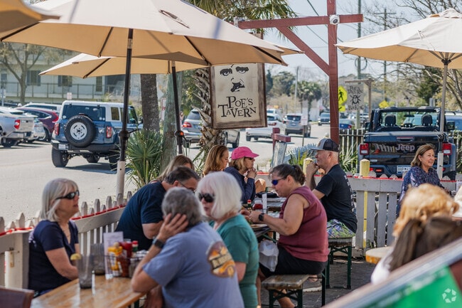 Poe's Tavern is an excellent restaurant for families on Sullivan's Island.