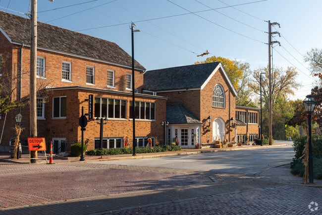 Enjoy walks down the iconic streets throughout the city of Saint Charles.