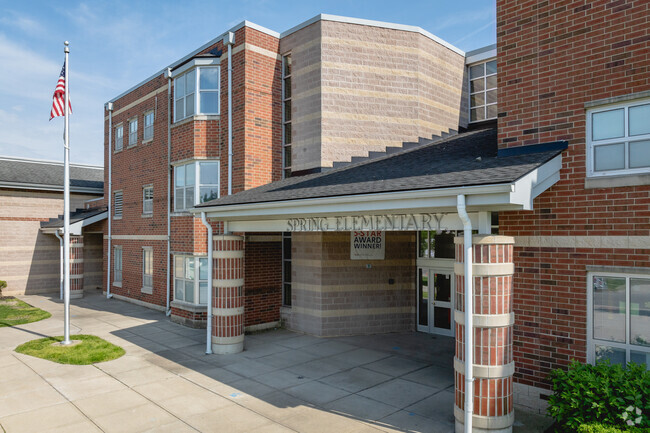 Spring Elementary welcomes visitors.