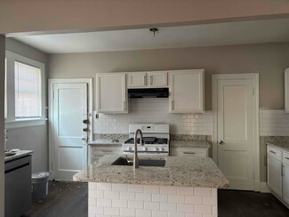 665 E Pkwy S Unit 683 E Parkway S 2, Memphis, TN 38104