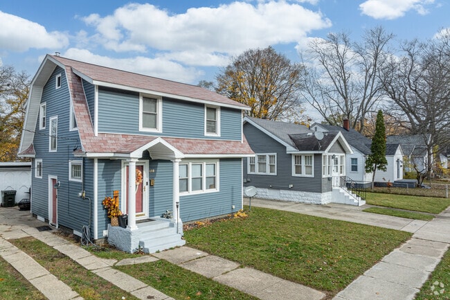 Homes in Angell range from spacious to those on the cozy side.