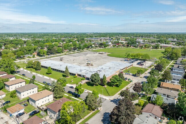 Bryant Elementary School is a public school located in Milwaukee, WI.