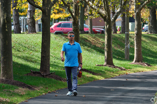 Poplar Tree has great walkability with it's many sidewalks, trails and bike lanes.