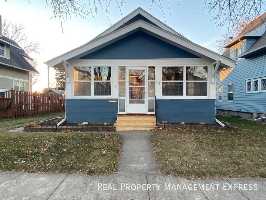 Gorgeous 4 bed 1 bath home