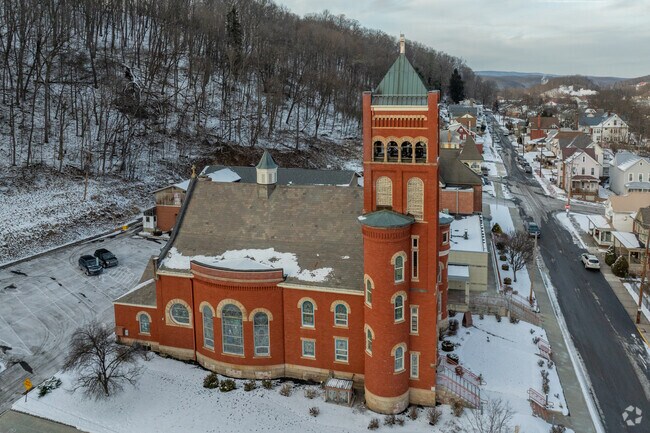 St. Matthew Elementary School is a great place to start your educational journey.