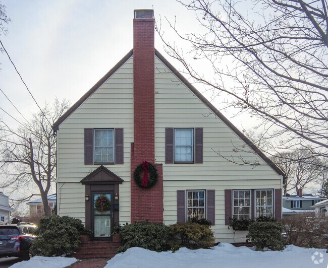 This Oakdale home is an example of the saltbox style found throughout New England.