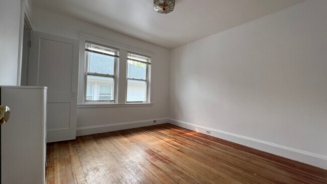 24 Chetwynd Rd unit 2, Somerville, MA 02144 - photo 7