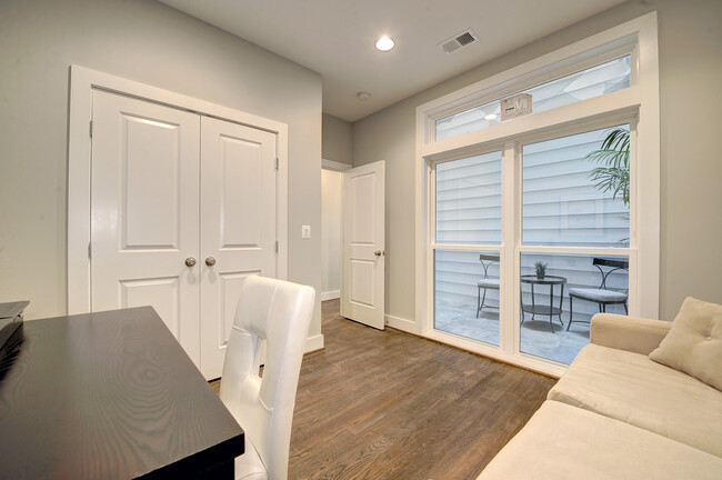 BEDROOM 2