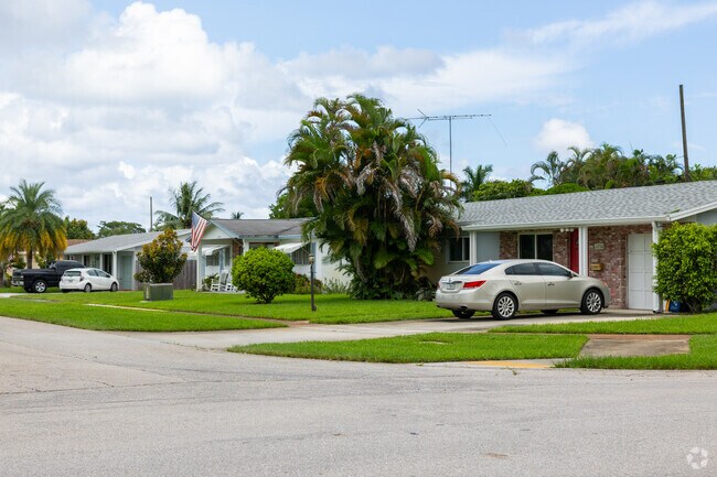 Traditional single family homes lining up on the streets of Prairie neighborhood.