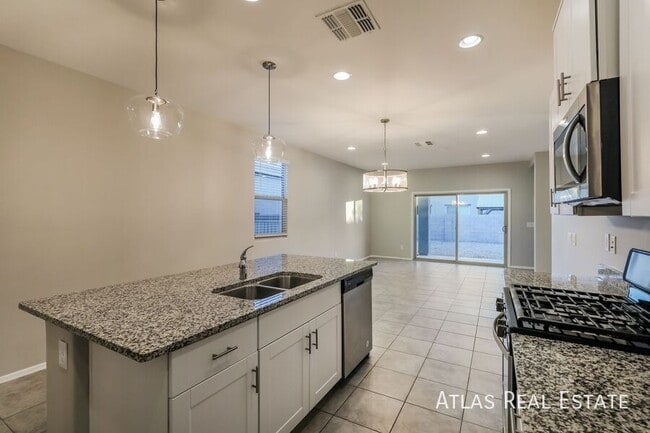 10695 W Dickerson Dr, Marana, AZ 85653 - photo 4