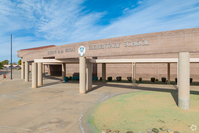 Kyrene De Las Brisas students are encouraged to participate in community programs.