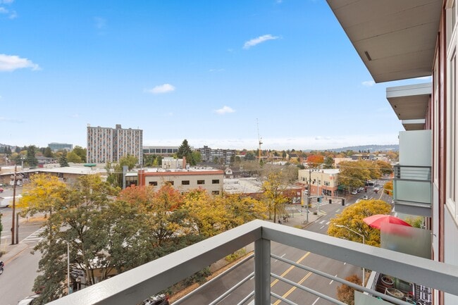 The Beverly, Portland, OR 97213 - photo 7