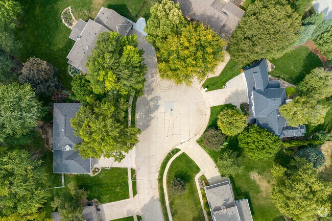 Cul-de-sacs can be found throughout the West Fairacres neighborhood.