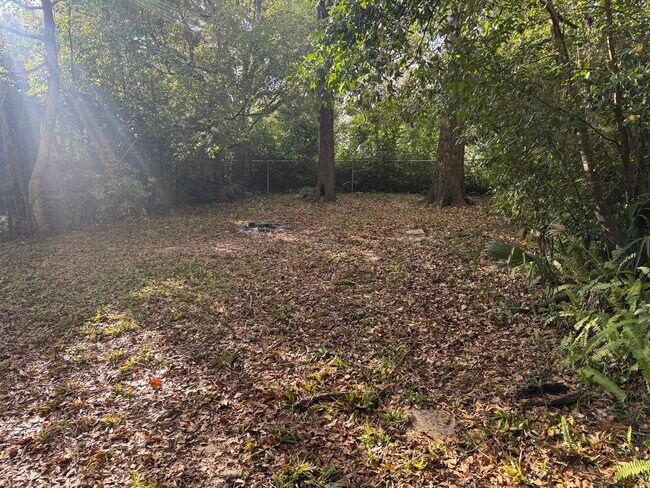 744 California St unit A, Tallahassee, FL 32304 - photo 2