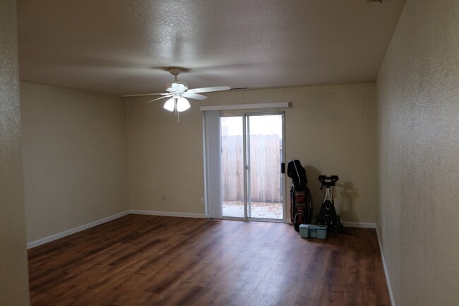 118 W Beverly Place unit B, Tracy, CA 95376 - photo 5