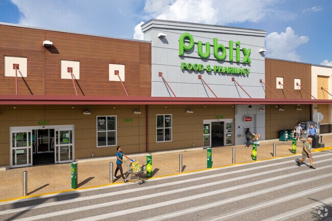 Sebring Country Estates local Publix is just a few minutes down the road.