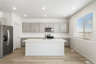 3471 N Gina St, Eagle Mountain, UT 84005