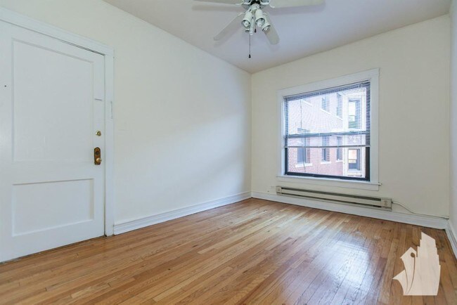 813 W Waveland Ave unit 831-N2, Chicago, IL 60613 - photo 2
