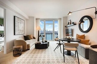 60 Wharf Dr Unit 2704, Brooklyn, NY 11222