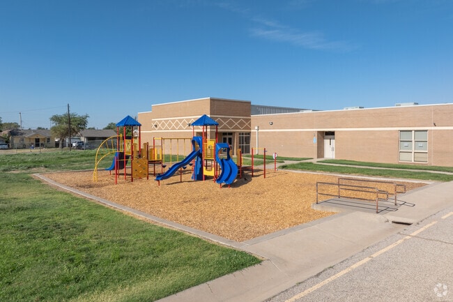 Located in Amarillo, Sanborn Elementary offers a dynamic and inclusive learning environment.