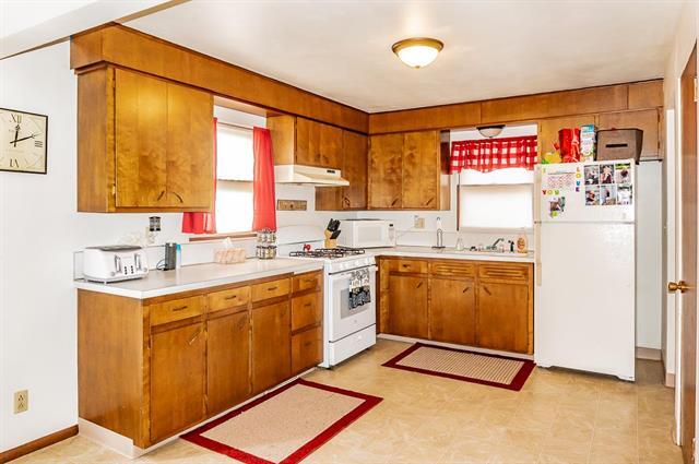 613 E Washington St unit 613, New London, WI 54961 - photo 5