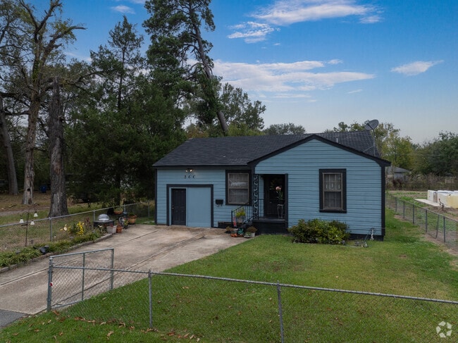 Many homes are well-maintained, reflecting the pride of ownership in the neighborhood.