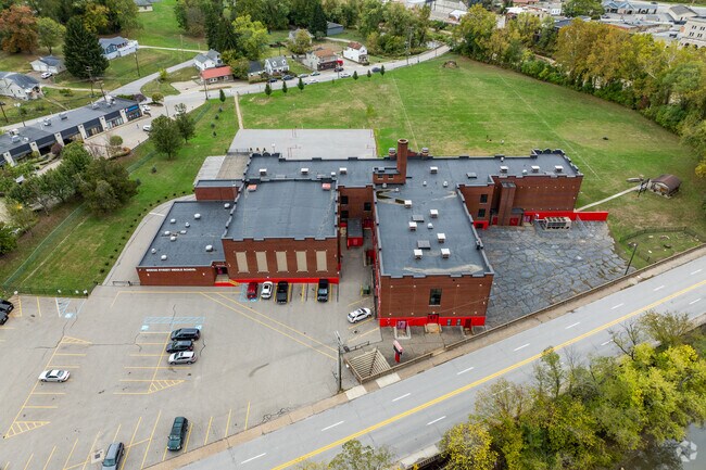 The teachers at Bridge Street Middle School have a rating of a B+ on Niche.