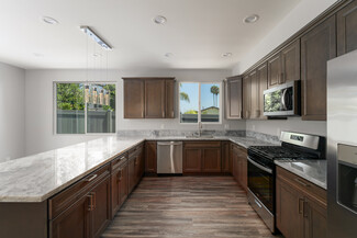 5122 Los Robles Dr, Carlsbad, CA 92008
