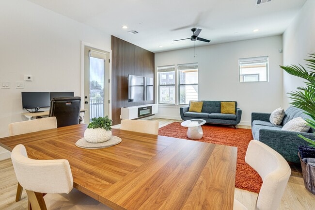 2339 Eagle St unit Compact Private Suit, Houston, TX 77004 - photo 3