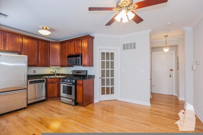 628 W Roscoe St unit 634-1S, Chicago, IL 60657 - photo 5