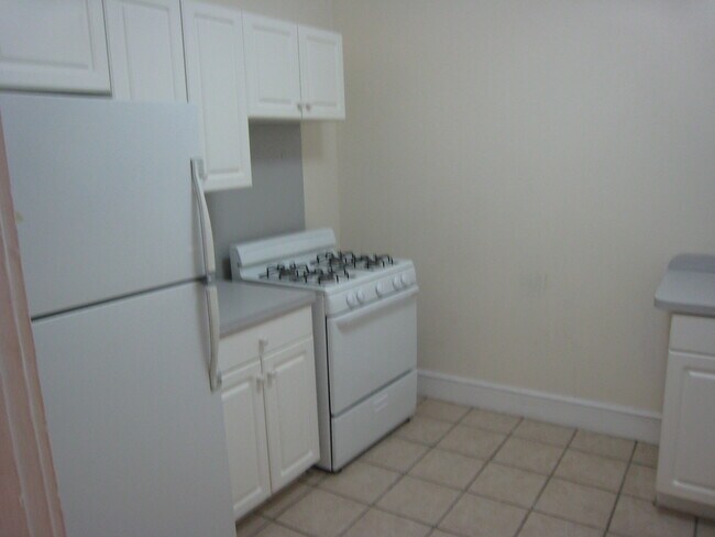 54 Egmont St unit 1, Brookline, MA 02446 - photo 5