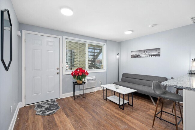 Riverview Apartments Located Near OSU Campus, Columbus, OH 43202 - photo 2