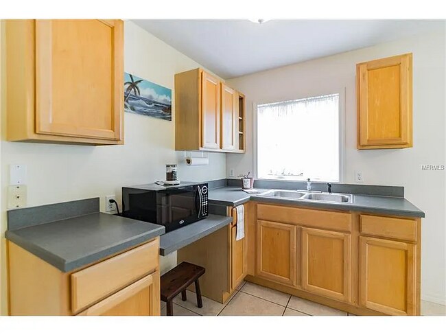 kitchenette with ample cabinet space