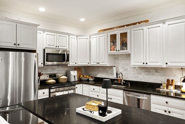 4 Union Park unit 2, Boston, MA 02118 - photo 3