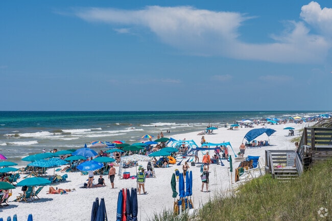 The beach at Seagrove Beach is very popular with many public beach access points.