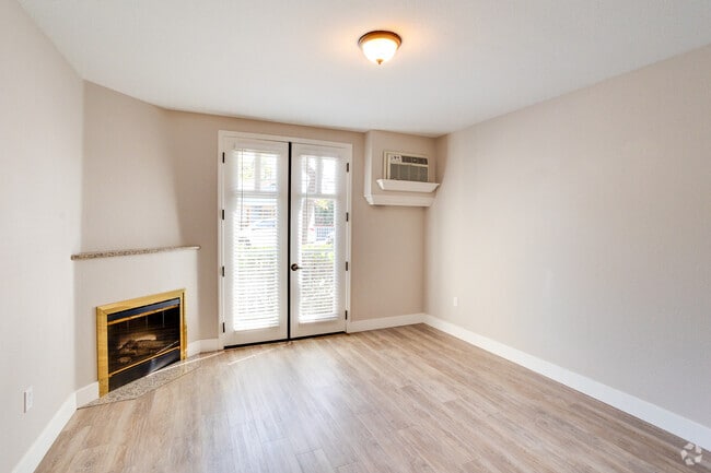 Studio - 350SF - Bedroom