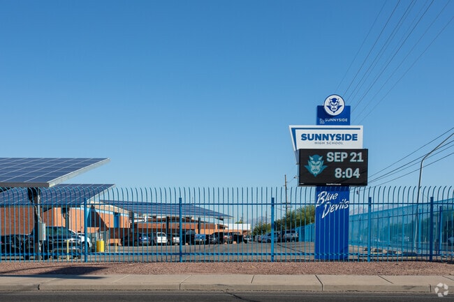 Sunnyside High School serves grades 9-12 in Tucson, Arizona.
