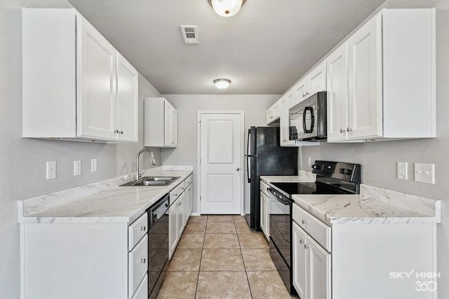 Haden Holly Station - Duplexes & Townhomes in Siloam Springs, AR, Siloam Springs, AR 72761 - photo 7