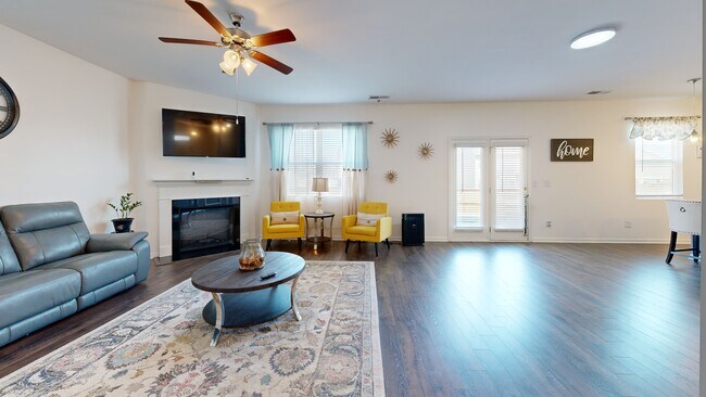 201 Cranapple Ln, McDonough, GA 30253 - photo 2