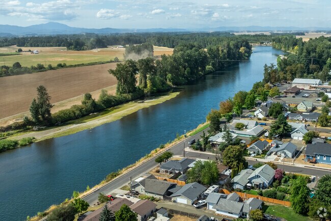 First Street in Harrisburg looks out over the Willamette River.
