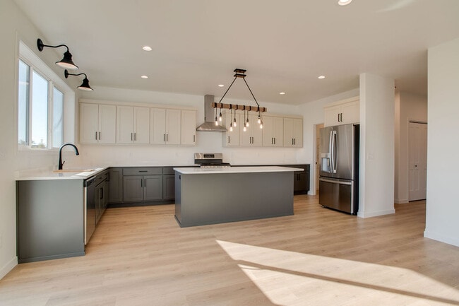 5816 James Dr W unit 37410355, West Fargo, ND 58078 - photo 3