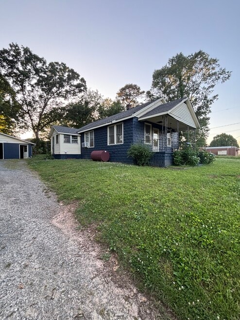 Exterior front yard