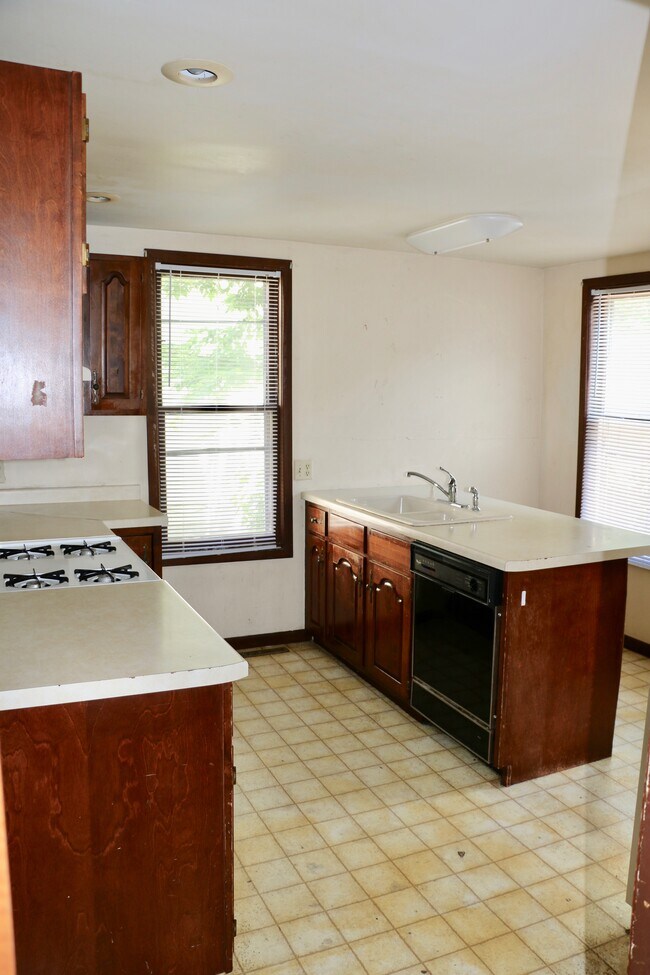 525 N 5th St, Mankato, MN 56001 - photo 6