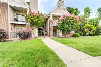 600 Scotia Ln, Fayetteville, NC 28314