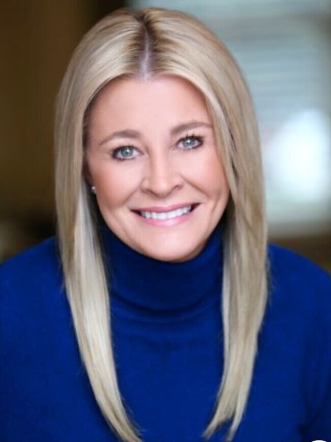 Jacqui Cowles