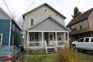 823 Oakland Dr, Kalamazoo, MI 49008