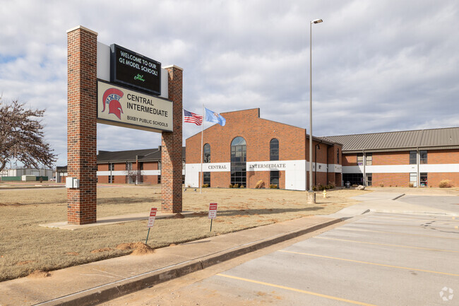 Bixby Central Intermediate School serves students in grades 4th through 6th