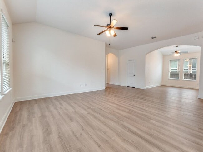 229 Gardner Cove, Cibolo, TX 78108 - photo 5